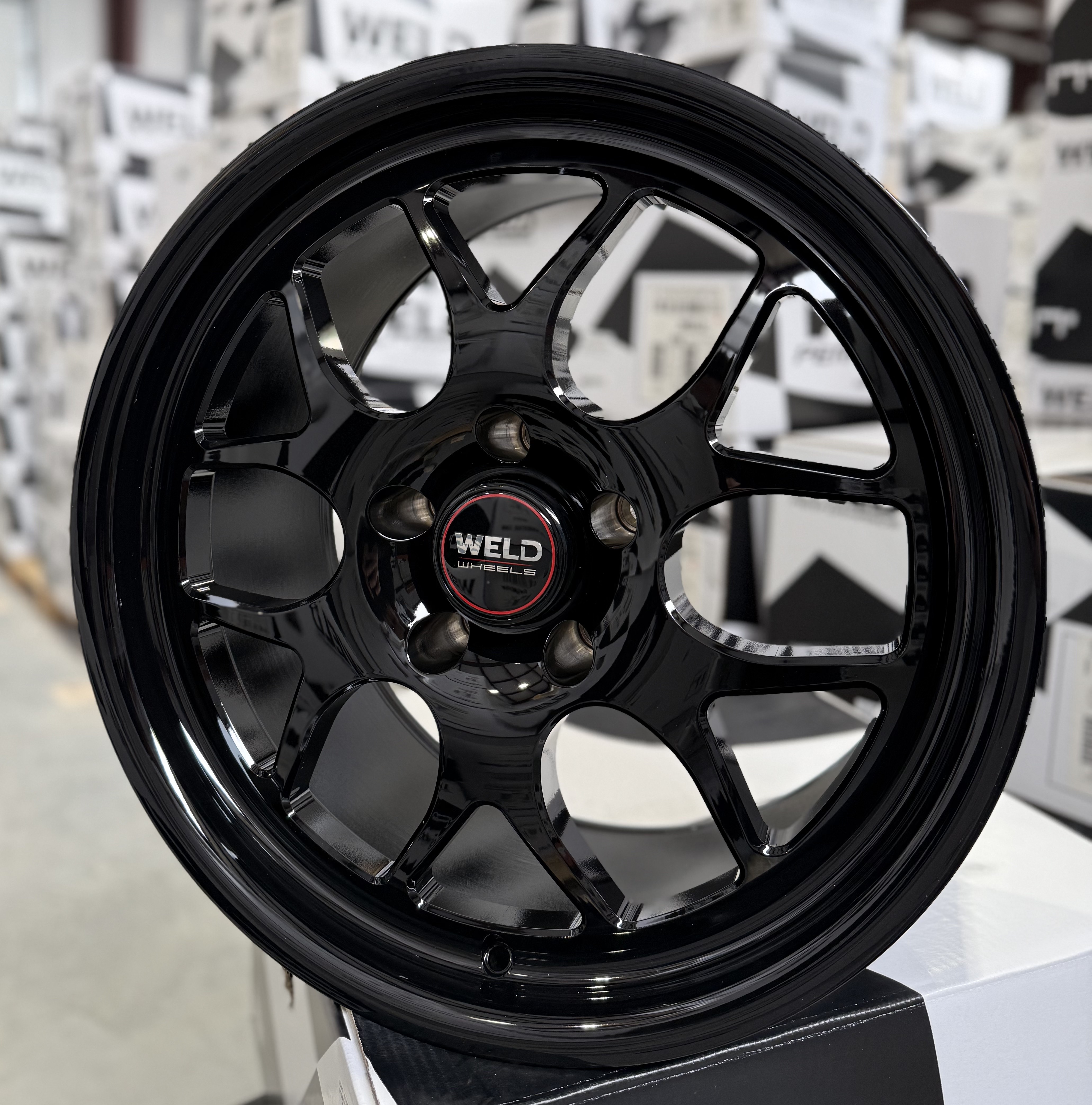 These WELD Solana Full Gloss Black 18x10 / 18x12 Street Wheels are designed for perfect fitment on C6 and C7 models (Z06, Z07, Grand Sport, and ZR1).